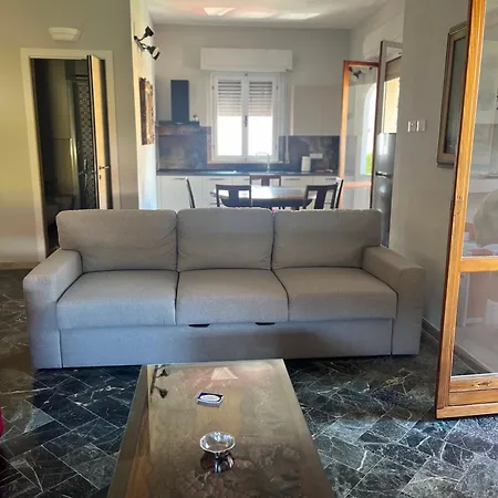 Casa Giovenza Holiday home *